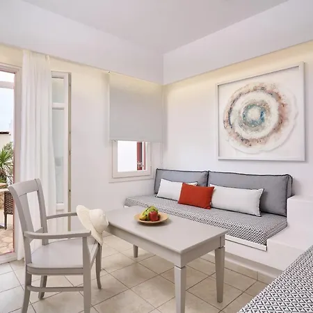 Stelia Mare Boutique 4* נאוסה